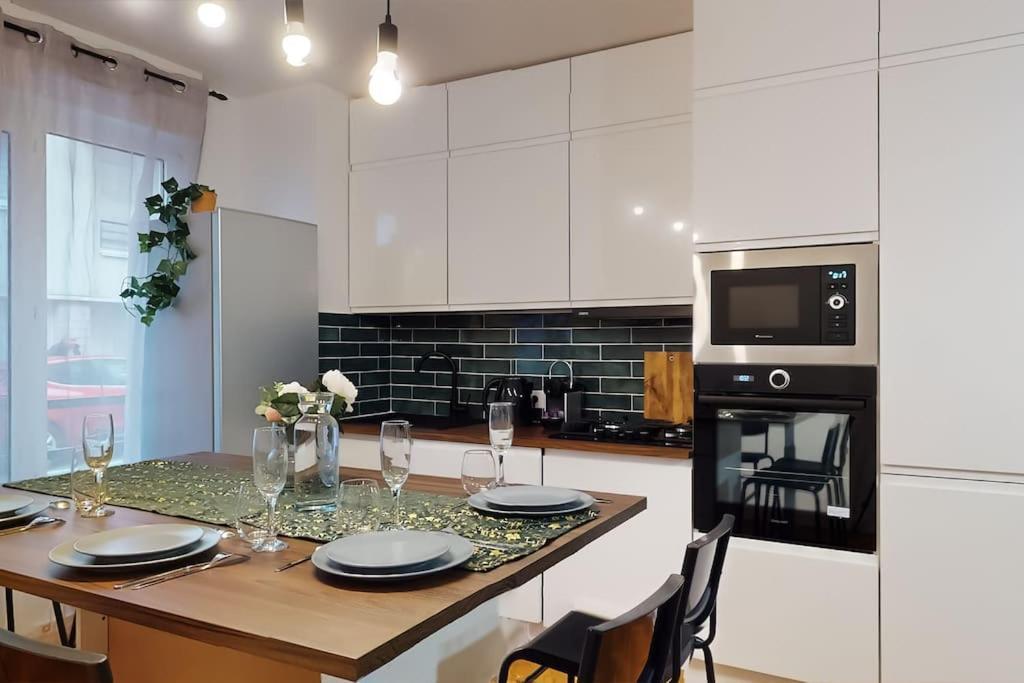 8 Personnes - 4 Rooms - 2 Salle De Bain - Metro 7 & 14 - Porte Italie - Private Car Park- Wifi Le Kremlin-Bicêtre Екстериор снимка