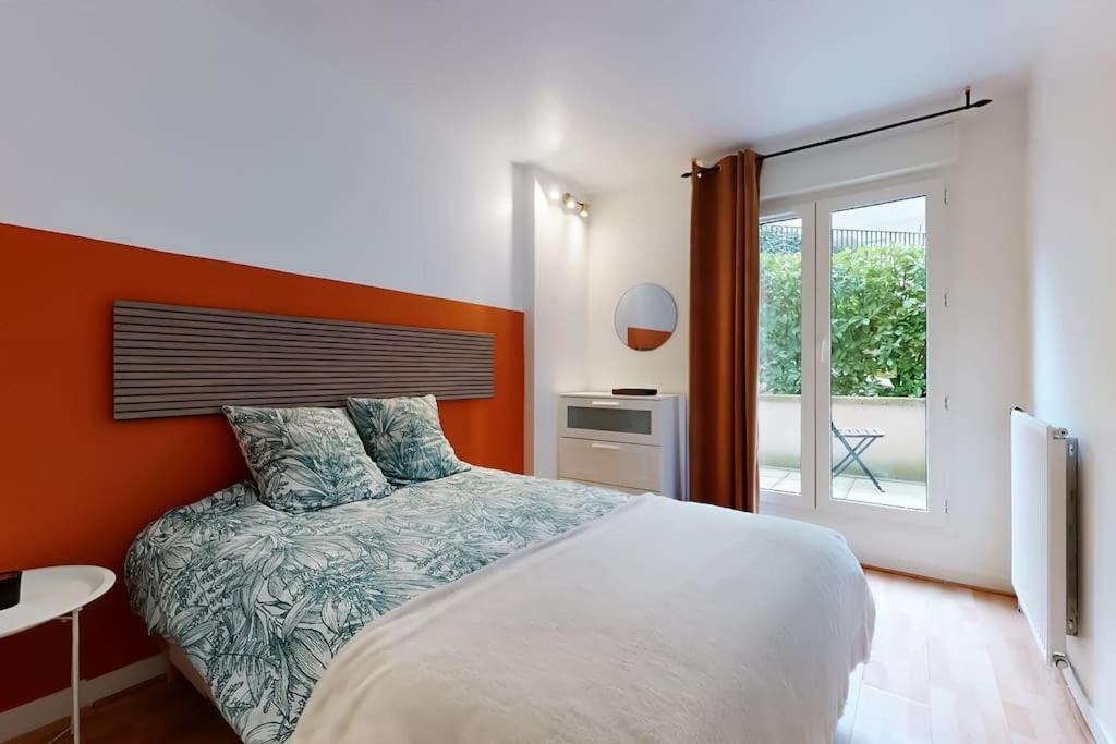 8 Personnes - 4 Rooms - 2 Salle De Bain - Metro 7 & 14 - Porte Italie - Private Car Park- Wifi Le Kremlin-Bicêtre Екстериор снимка